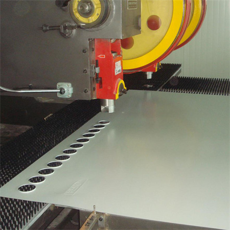 Китайська фабрика безпосередньо постачає гідравлічний штампувальний верстат з ЧПУ для перфорації металевих листів