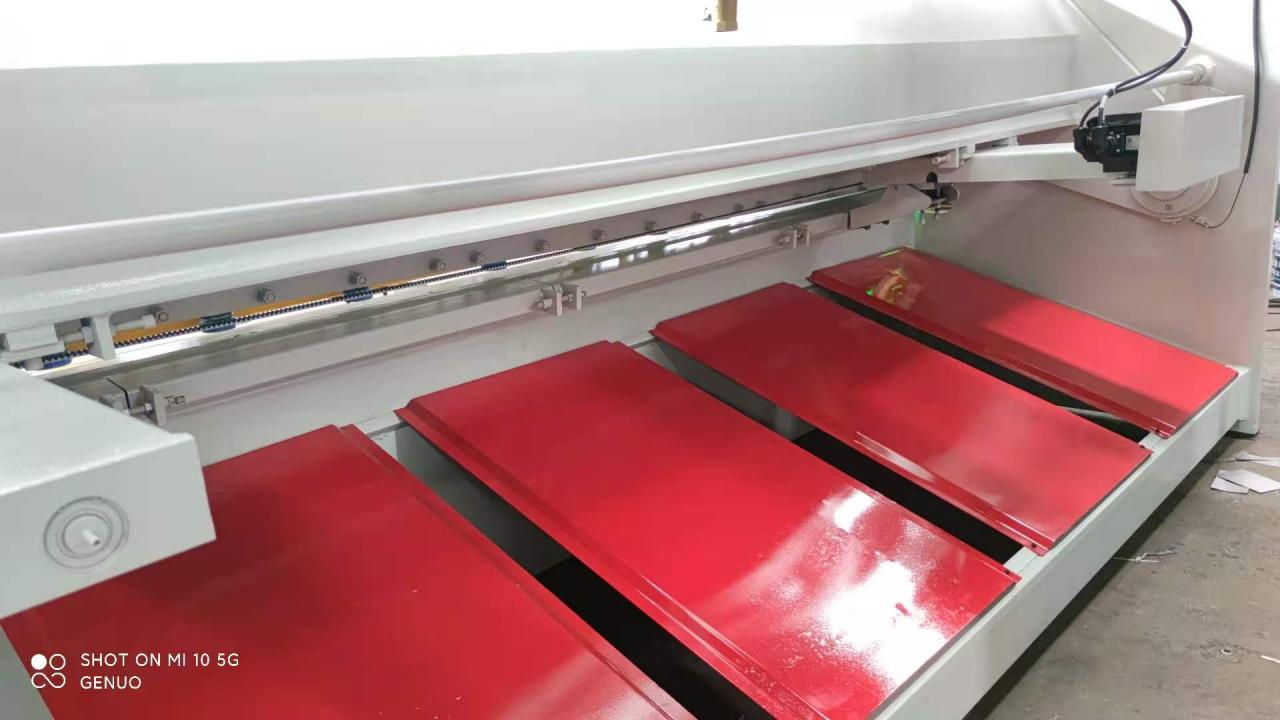 Qc11k Гідравлічна машина для різання та гільйотини для різання листового металу